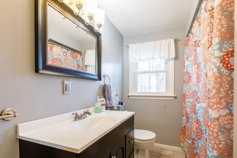 48 Ray St, Webster, MA 01570 photo 16