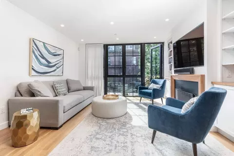 27 Lawrence St, Boston, MA 02116