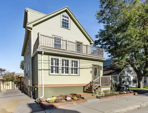 17 Shea Rd, Cambridge, MA 02140