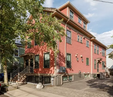 246 Norfolk St #246, Cambridge, MA 02139