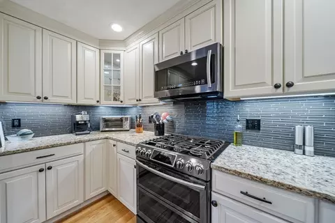 20 Collins St #B, Danvers, MA 01923 photo 8