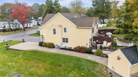 20 Collins St #B, Danvers, MA 01923 photo 3