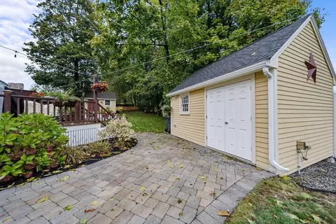 20 Collins St #B, Danvers, MA 01923 photo 4