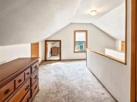 Entry Way - 83 Commodore Rd, Worcester, MA 01602 photo 4 of 4
