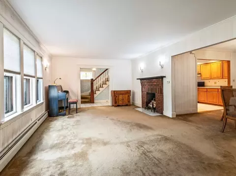 Living - 83 Commodore Rd, Worcester, MA 01602 photo 1 of 5
