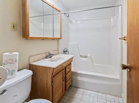 Bath - 83 Commodore Rd, Worcester, MA 01602 photo 2 of 2