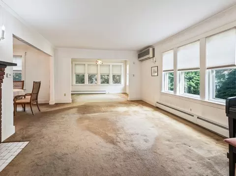 Living - 83 Commodore Rd, Worcester, MA 01602 photo 3 of 5