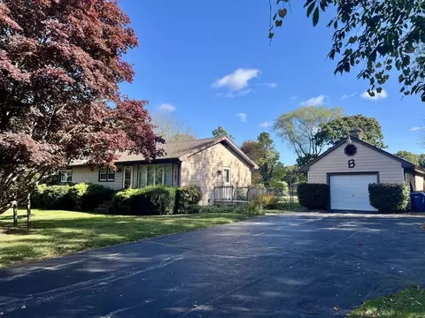 1580 Main Rd, Westport, MA 02790