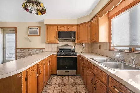 256 Rhode Island Ave, Fall River, MA 02724 photo 4