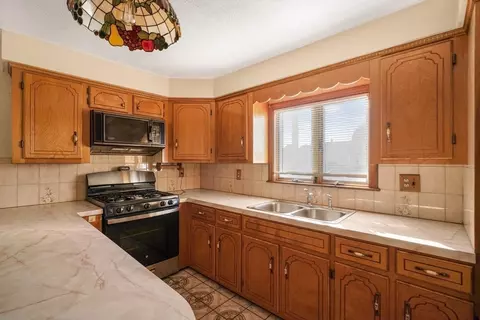 256 Rhode Island Ave, Fall River, MA 02724 photo 15