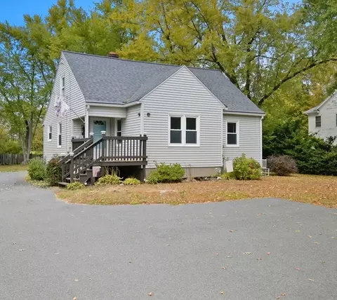 122 Southwick St, Agawam, MA 01030