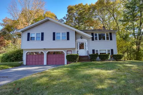 139 Davis St, Northborough, MA 01532