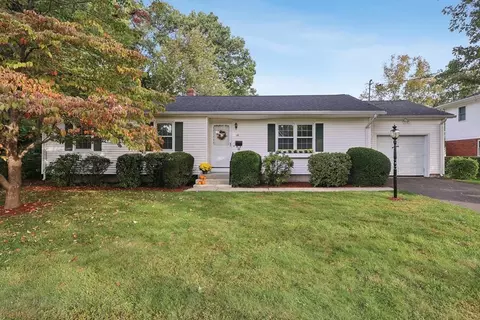 26 Leeds St, Chicopee, MA 01013