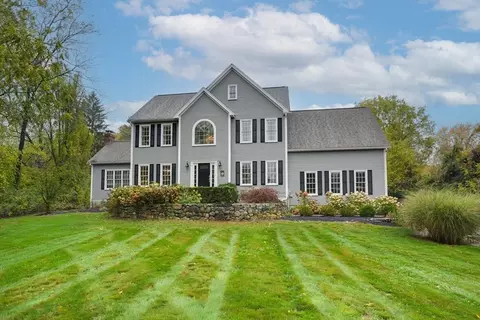 1 Walnut Ln, Medway, MA 02053