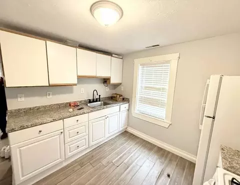 8 Cherry St, Lowell, MA 01852 photo 7