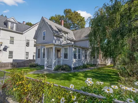 148 Beaver St, Hyde Park, MA 02136