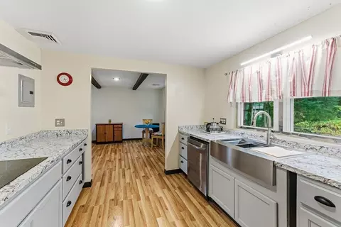 193 Roy St, Springfield, MA 01104 photo 9