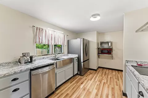 193 Roy St, Springfield, MA 01104 photo 8