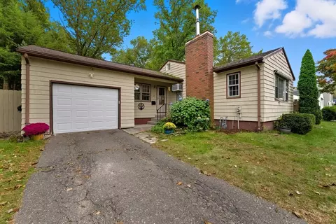 193 Roy St, Springfield, MA 01104 photo 4