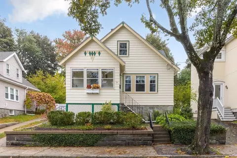 59 Chesbrough Rd, Boston, MA 02132