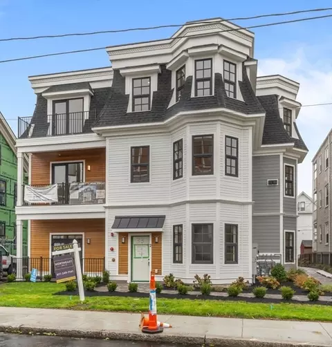 33 Pearl St #3, Dorchester, MA 02125