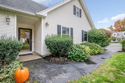 6 Lilacwood Cir, Haverhill, MA 01832