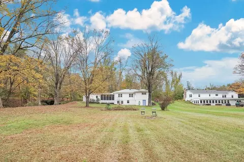 20 Pomeroy Meadow Rd, Easthampton, MA 01027 photo 5
