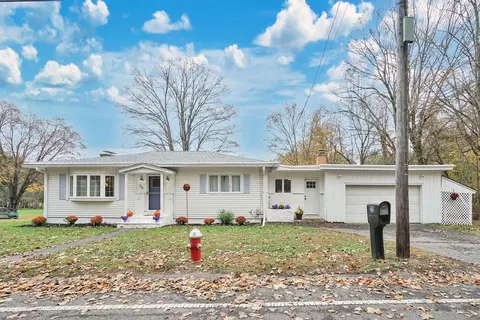 20 Pomeroy Meadow Rd, Easthampton, MA 01027
