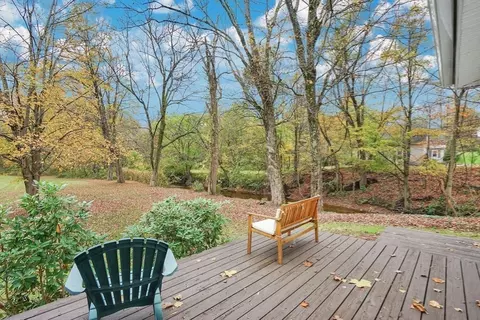 20 Pomeroy Meadow Rd, Easthampton, MA 01027 photo 34