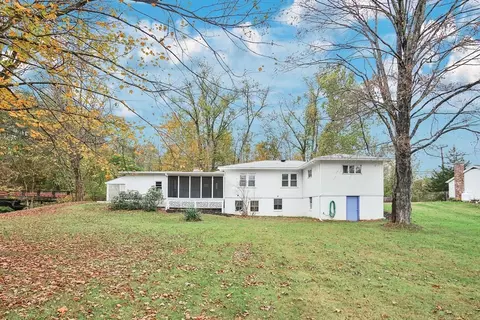 20 Pomeroy Meadow Rd, Easthampton, MA 01027 photo 3