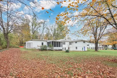 20 Pomeroy Meadow Rd, Easthampton, MA 01027 photo 4