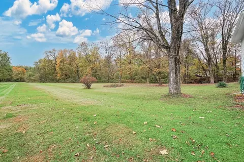 20 Pomeroy Meadow Rd, Easthampton, MA 01027 photo 8