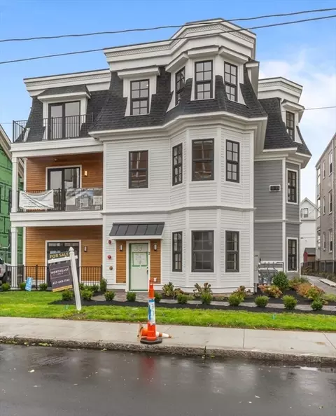 33 Pearl St #4, Dorchester, MA 02125