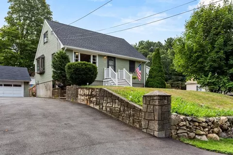 24 Western Ave, Beverly, MA 01915