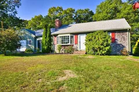 35 Captain Percival Rd, Yarmouth, MA 02664