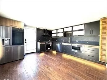 76 Foster St, Brockton, MA 02301