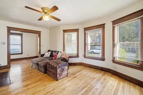 Living - 122 Hasting St, Springfield, MA 01104 photo 2 of 4
