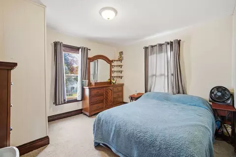 Bedroom - 122 Hasting St, Springfield, MA 01104 photo 1 of 6