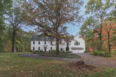 326 Old Ayer Rd, Groton, MA 01450