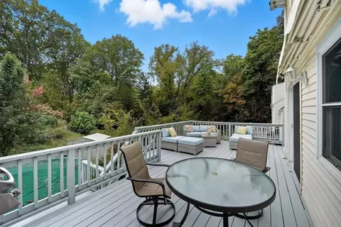 25 Bremen St, Springfield, MA 01108 photo 14