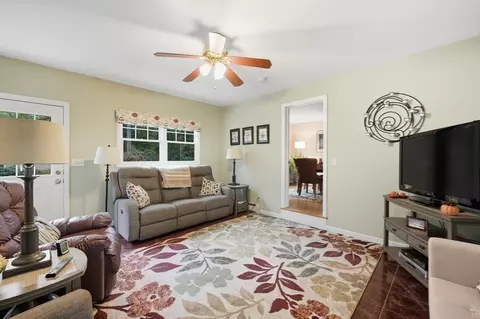 25 Bremen St, Springfield, MA 01108 photo 19