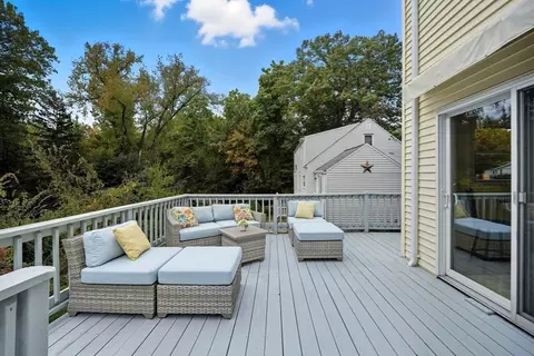 25 Bremen St, Springfield, MA 01108 photo 15