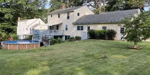 25 Bremen St, Springfield, MA 01108 photo 8
