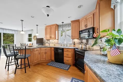 25 Bremen St, Springfield, MA 01108 photo 16