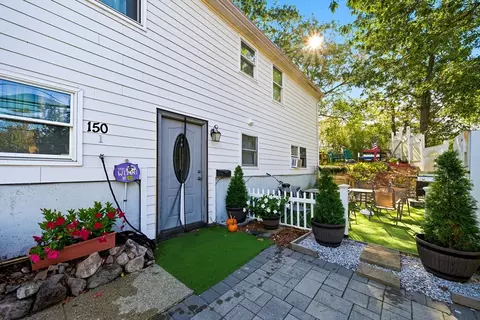 150 Grove, Boston, MA 02132 photo 8