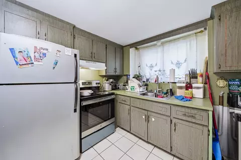 150 Grove, Boston, MA 02132 photo 19