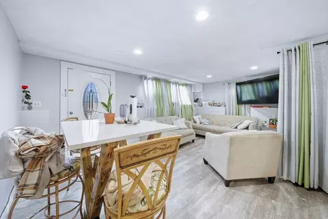 150 Grove, Boston, MA 02132 photo 17
