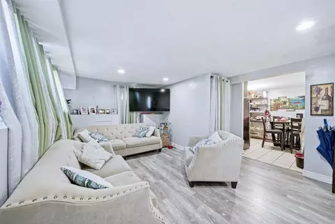 150 Grove, Boston, MA 02132 photo 16