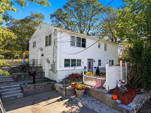 150 Grove, Boston, MA 02132 photo 2