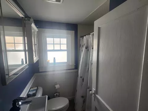 Bath - 7 Quasuet Ave, Wareham, MA 02571 photo 1 of 2